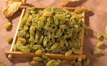重慶葡萄基地_葡萄干每天泡水喝，身體出現(xiàn)3大驚人變化